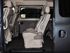 2011款 2.5T 手动 短轴低顶尊杰版