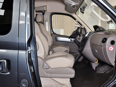 2011款 2.5T 手动 短轴低顶尊杰版