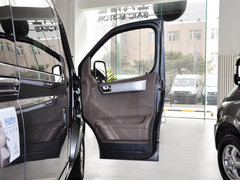 2011款 2.5T 手动 短轴低顶尊杰版