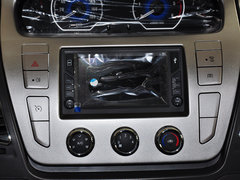 2011款 2.5T 手动 短轴低顶尊杰版