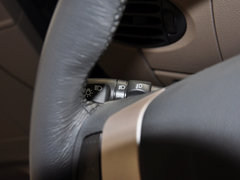 2011款 2.5T 手动 短轴低顶尊杰版