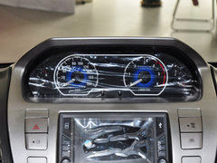 2011款 2.5T 手动 短轴低顶尊杰版