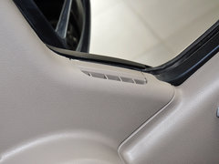 2011款 2.5T 手动 短轴低顶尊杰版