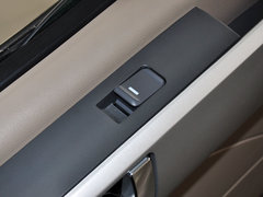 2011款 2.5T 手动 短轴低顶尊杰版