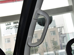 2011款 2.5T 手动 短轴低顶尊杰版
