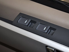 2011款 2.5T 手动 短轴低顶尊杰版
