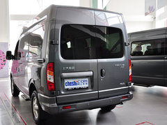 2011款 2.5T 手动 短轴低顶尊杰版