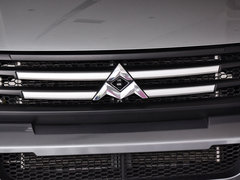 2011款 2.5T 手动 短轴低顶尊杰版
