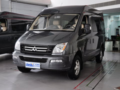 2011款 2.5T 手动 短轴低顶尊杰版