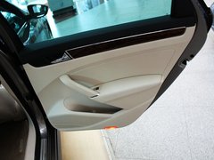 2011款 2.0TSI DSG 至尊版