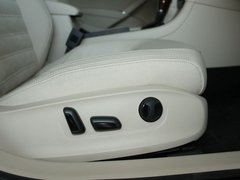 2011款 2.0TSI DSG 至尊版