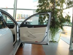 2011款 2.0TSI DSG 至尊版