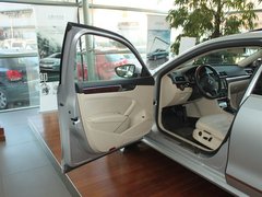 2011款 2.0TSI DSG 至尊版
