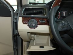 2011款 2.0TSI DSG 至尊版
