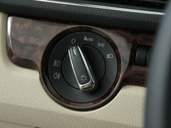 2011款 2.0TSI DSG 至尊版