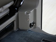 2011款 Vinao 2.5L 自动 领航型 7座