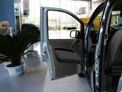 2011款 Vinao 2.5L 自动 领航型 7座