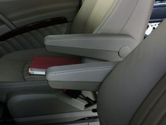 2011款 Vinao 2.5L 自动 领航型 7座