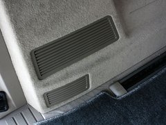 2011款 Vinao 2.5L 自动 领航型 7座