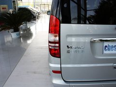 2011款 Vinao 2.5L 自动 领航型 7座