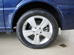 2011款 Vinao 2.5L 自动 领航型 7座