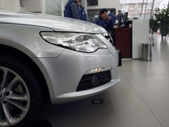 2011款 1.8TSI DSG 尊贵型