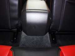 2011款 3.6L 自动 传奇性能版