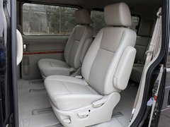2011款 2.0T 手动 公务版 7座