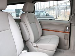 2011款 2.0T 手动 公务版 7座