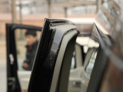 2011款 2.0T 手动 公务版 7座