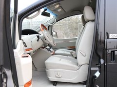 2011款 2.0T 手动 公务版 7座