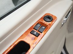 2011款 2.0T 手动 公务版 7座
