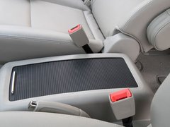 2011款 2.0T 手动 公务版 7座