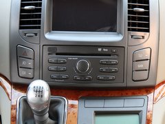 2011款 2.0T 手动 公务版 7座