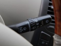 2011款 2.0T 手动 公务版 7座