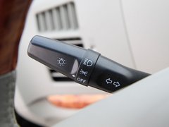 2011款 2.0T 手动 公务版 7座