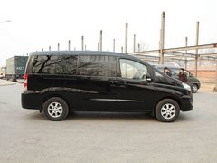 2011款 2.0T 手动 公务版 7座