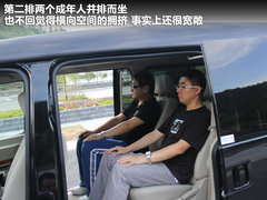 2011款 2.0T 手动 商务版 7座