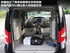 2011款 2.0T 手动 商务版 7座