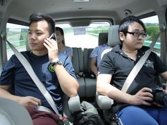 2011款 2.0T 手动 商务版 7座