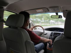 2011款 2.0T 手动 商务版 7座