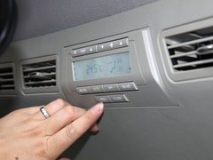 2011款 2.0T 手动 商务版 7座