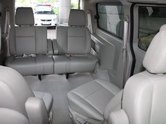 2011款 2.0T 手动 商务版 7座