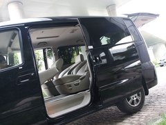 2011款 2.0T 手动 商务版 7座