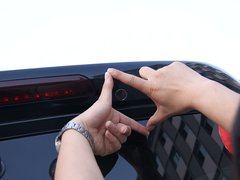 2011款 2.0T 手动 商务版 7座