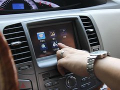 2011款 2.0T 手动 商务版 7座