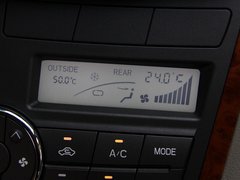 2011款 2.0T 手动 商务版 7座