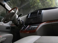2011款 2.0T 手动 商务版 7座