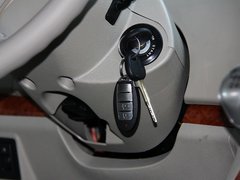 2011款 2.0T 手动 商务版 7座