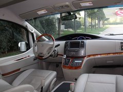 2011款 2.0T 手动 商务版 7座